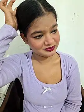 DIMPLE-GIRL88 online show from November 18, 2025, 4:05 am