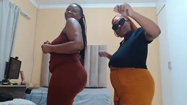 AssQueenXX40 online show from November 26, 2025, 1:16 am