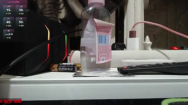 friendly  guy online show from November 15, 2025, 10:08 am