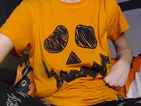 AsMessyAsyouWish online show from November 13, 2025, 4:33 pm