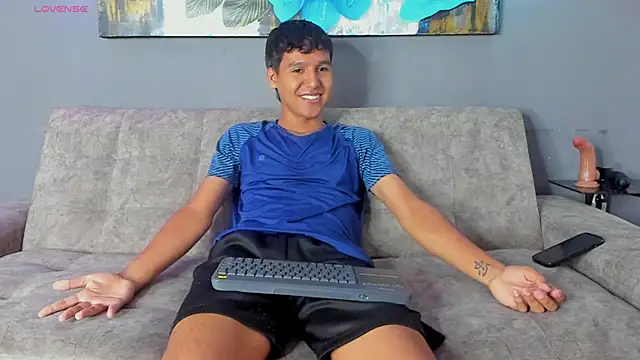 Carl-Milton online show from November 25, 2025, 12:22 am