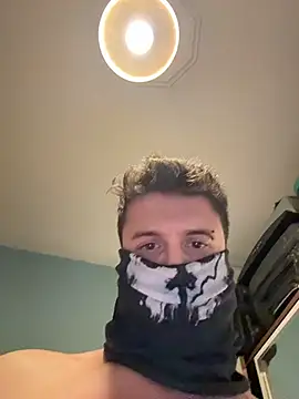 Snapshot of bigfatbro9 chatting on February 10, 2026, 7:35 pm bigfatbro9 online show from February 10, 2026, 7:35 pm