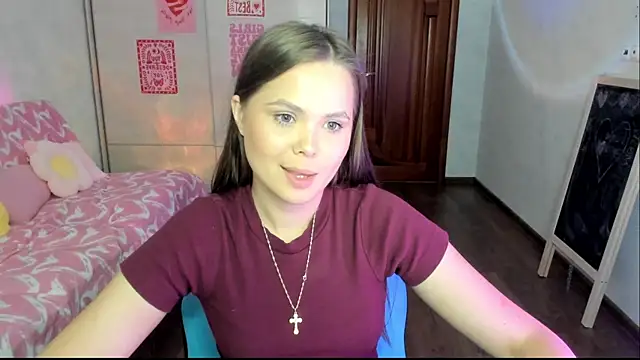 Snapshot of Kira_love_81 chatting on July 1, 2026, 1:22 pm Kira love 81 online show from July 1, 2026, 1:22 pm