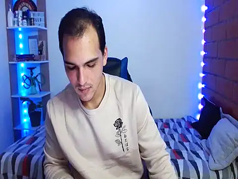 Snapshot of Maax30233 chatting on November 16, 2025, 3:28 pm Maax30233 online show from November 16, 2025, 3:28 pm