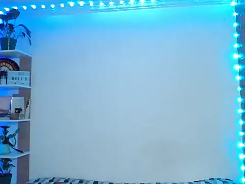 Snapshot of Maax30233 chatting on November 28, 2025, 5:35 pm Maax30233 online show from November 28, 2025, 5:35 pm