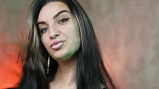 Snapshot of BikiJo chatting on November 21, 2025, 7:35 pm BikiJo online show from November 21, 2025, 7:35 pm