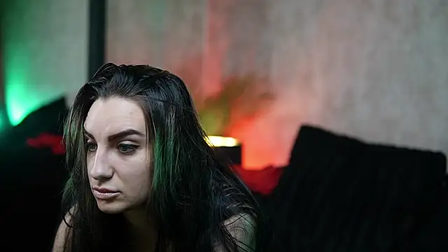 Snapshot of BikiJo chatting on November 17, 2025, 6:23 pm BikiJo online show from November 17, 2025, 6:23 pm