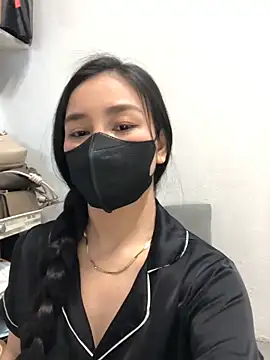 Tina 2k3 online show from November 27, 2025, 1:22 pm