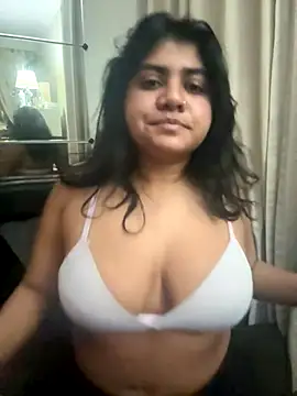 Moodyforeva online show from November 14, 2025, 8:12 pm