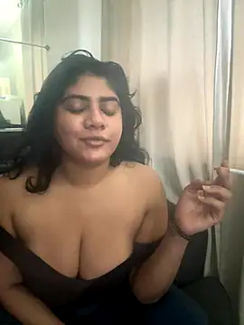 Moodyforeva online show from November 15, 2025, 1:15 pm