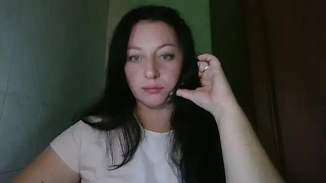 Snapshot of MelinaAx chatting on November 26, 2025, 11:38 pm MelinaAx online show from November 26, 2025, 11:38 pm