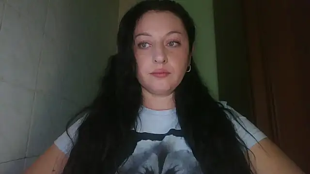 Snapshot of MelinaAx chatting on November 23, 2025, 8:19 pm MelinaAx online show from November 23, 2025, 8:19 pm