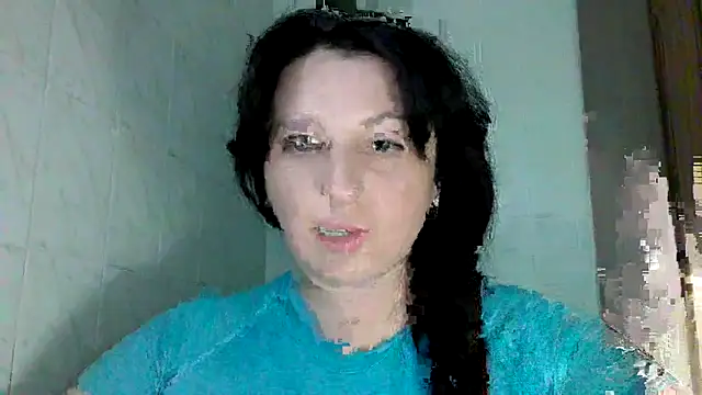 Snapshot of MelinaAx chatting on May 4, 2026, 7:39 pm MelinaAx online show from May 4, 2026, 7:39 pm