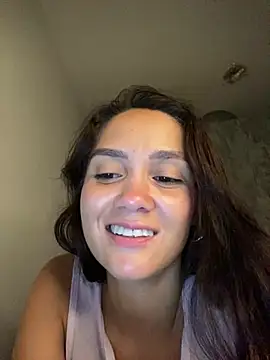 carolsapequinha online show from April 9, 2026, 11:22 pm