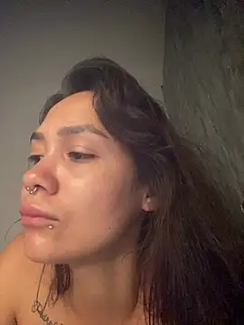 carolsapequinha online show from June 20, 2026, 11:48 am