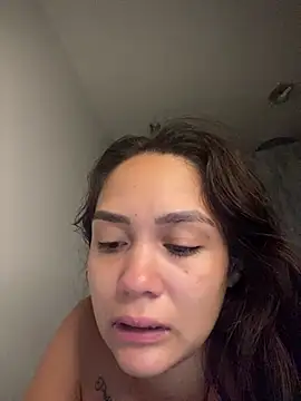 carolsapequinha online show from April 5, 2026, 8:32 am