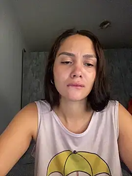 carolsapequinha online show from April 7, 2026, 10:39 am