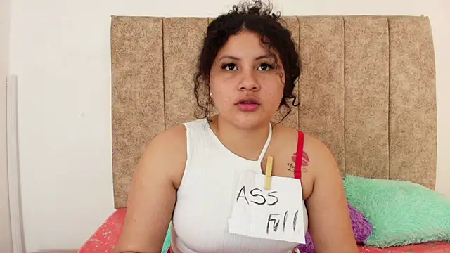 Snapshot of Baby_Disgusting chatting on November 19, 2025, 9:15 pm Baby Disgusting online show from November 19, 2025, 9:15 pm