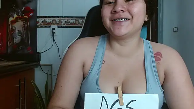 Snapshot of Baby_Disgusting chatting on November 24, 2025, 7:47 pm Baby Disgusting online show from November 24, 2025, 7:47 pm