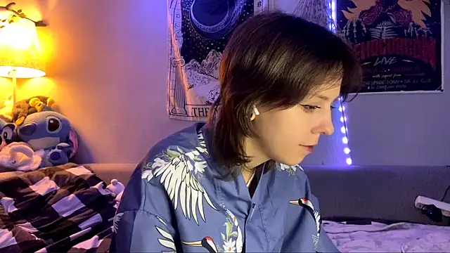 Snapshot of UrSweetieLuna chatting on November 13, 2025, 9:51 pm UrSweetieLuna online show from November 13, 2025, 9:51 pm