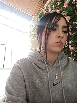 Irina Fernandez online show from November 21, 2025, 1:32 pm