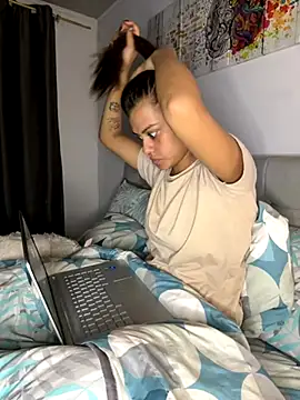 anna evans9 online show from December 2, 2025, 10:06 am