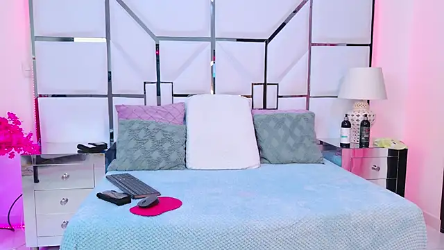 VeronicaSttar online show from December 20, 2025, 11:46 am