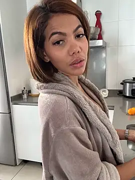 dolceragazza 15 online show from November 19, 2025, 9:53 am