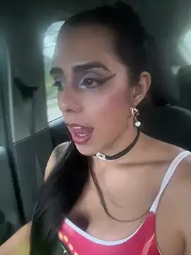 Monahliza online show from February 15, 2026, 9:58 pm