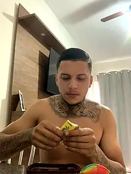 Snapshot of Ryanzl017 chatting on November 15, 2025, 10:19 am Ryanzl017 online show from November 15, 2025, 10:19 am