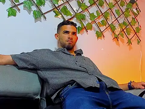 Snapshot of Angel_blue1 chatting on November 20, 2025, 2:23 am Angel blue1 online show from November 20, 2025, 2:23 am