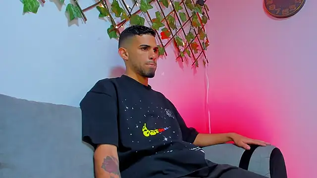 Snapshot of Angel_blue1 chatting on November 15, 2025, 2:15 am Angel blue1 online show from November 15, 2025, 2:15 am