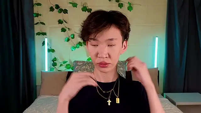 islendtakumi online show from November 27, 2025, 3:18 am