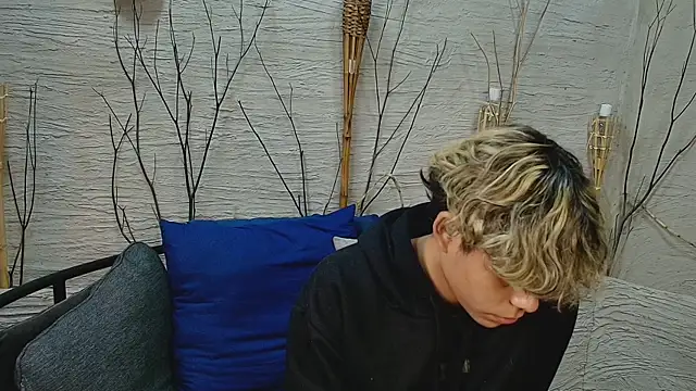 nathan bell online show from November 17, 2025, 3:21 am