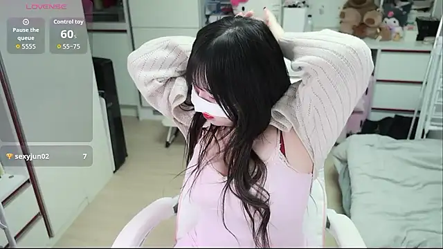 kimhyeona2005 online show from February 20, 2026, 12:51 pm