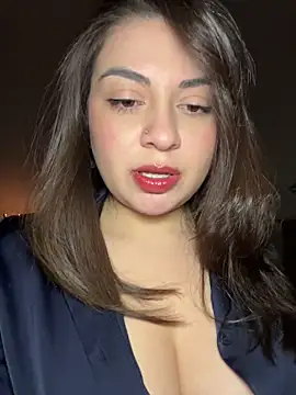 Lovynna online show from April 18, 2026, 5:15 pm