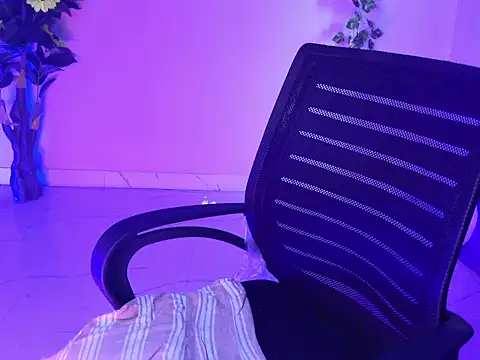 Saira Hotty online show from March 14, 2026, 5:02 am