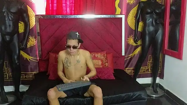 Snapshot of BDSM_Group chatting on November 23, 2025, 3:22 pm BDSM Group online show from November 23, 2025, 3:22 pm