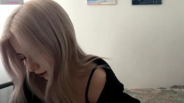 Snapshot of RekaNoWay chatting on November 19, 2025, 11:32 am RekaNoWay online show from November 19, 2025, 11:32 am