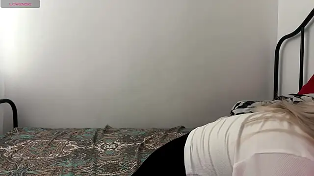 Snapshot of RekaNoWay chatting on November 27, 2025, 6:14 am RekaNoWay online show from November 27, 2025, 6:14 am