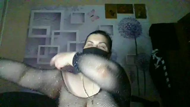 Snapshot of honey_sweet_couple chatting on November 20, 2025, 5:24 pm honey sweet couple online show from November 20, 2025, 5:24 pm