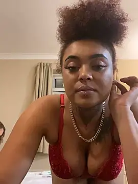 Snapshot of ebonybarbiegirl chatting on November 14, 2025, 12:14 am ebonybarbiegirl online show from November 14, 2025, 12:14 am