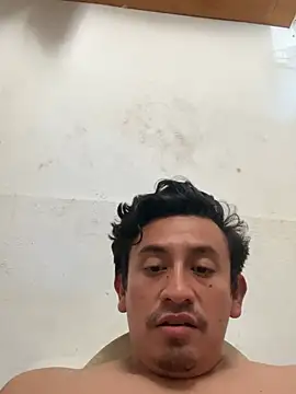 manrrique4567 online show from February 14, 2026, 8:31 pm