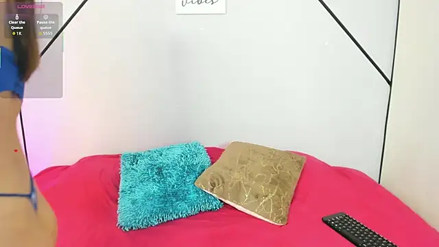 Snapshot of VictoriaRouge_ chatting on November 28, 2025, 10:26 am VictoriaRouge online show from November 28, 2025, 10:26 am