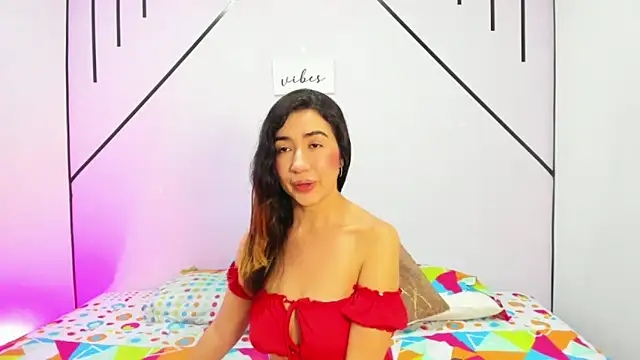 Snapshot of VictoriaRouge_ chatting on November 20, 2025, 12:39 pm VictoriaRouge online show from November 20, 2025, 12:39 pm