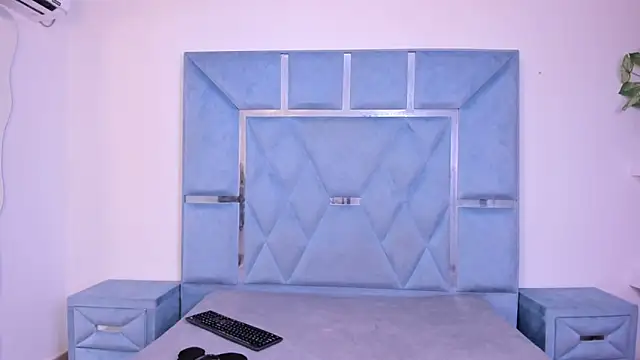 Snapshot of Kymasm chatting on February 13, 2026, 12:49 pm Kymasm online show from February 13, 2026, 12:49 pm