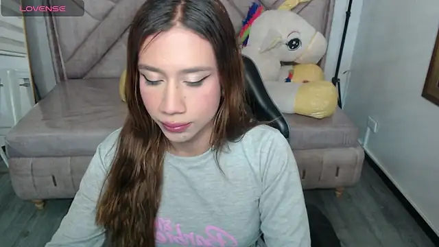 Evy Luxx v online show from November 18, 2025, 3:43 am