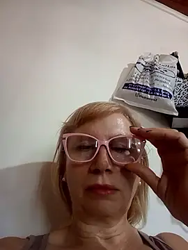 SexyMilf1211 online show from January 13, 2026, 3:38 pm