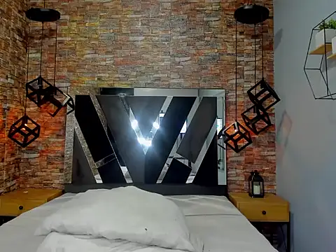 MattFiore online show from December 4, 2025, 7:13 pm