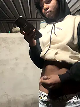 banty05 online show from November 18, 2025, 4:32 pm